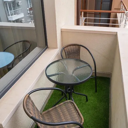 Apartment Sea View With Free Parking